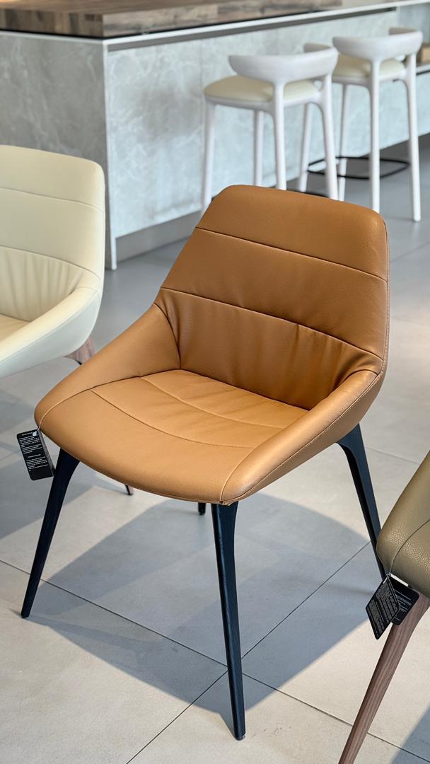 SILLA DE COMEDOR HEY - Eco Cuero Camel