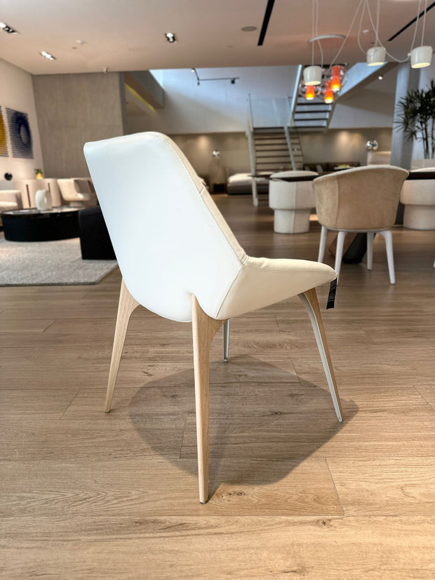 SILLA DE COMEDOR HEY - Cuero Blanco