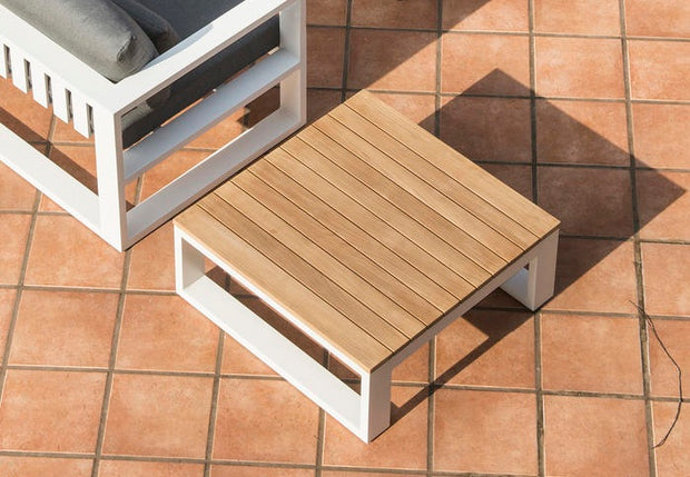 MESA LATERAL DE EXTERIORES FERMO