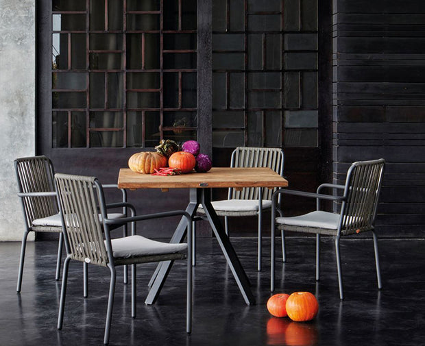 MESA DE COMEDOR DE EXTERIORES ALASKA - Cuadrada