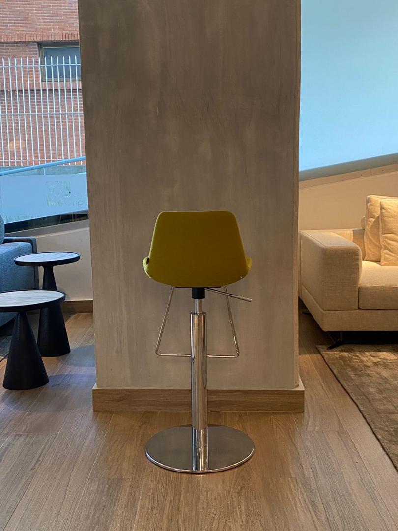 SILLA DE BAR PERA -  Altura Ajustable