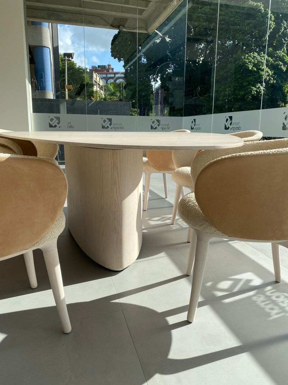 MESA DE COMEDOR BRAVA
